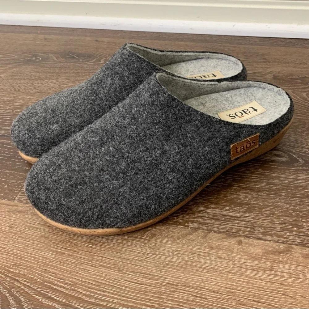 Taos Womens woolery 2 gray slip on clogs 42 - Picture 3 of 9